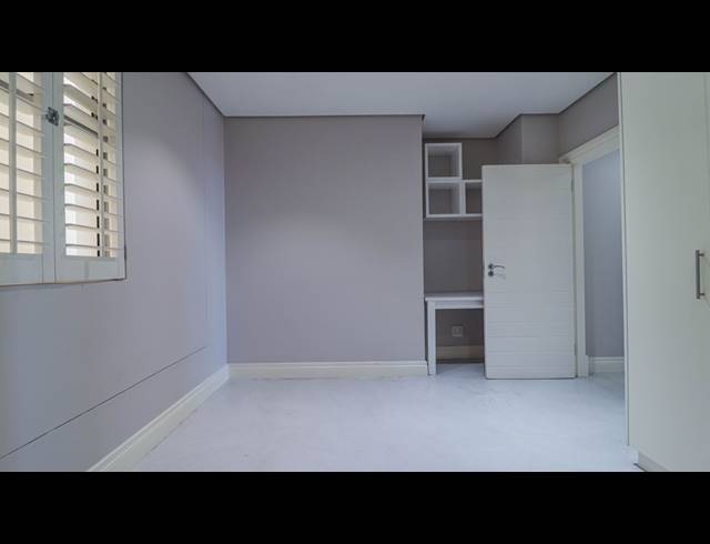 2 BEDROOM APARTMENT FOR SALE IN UMHLANGA RIDGE